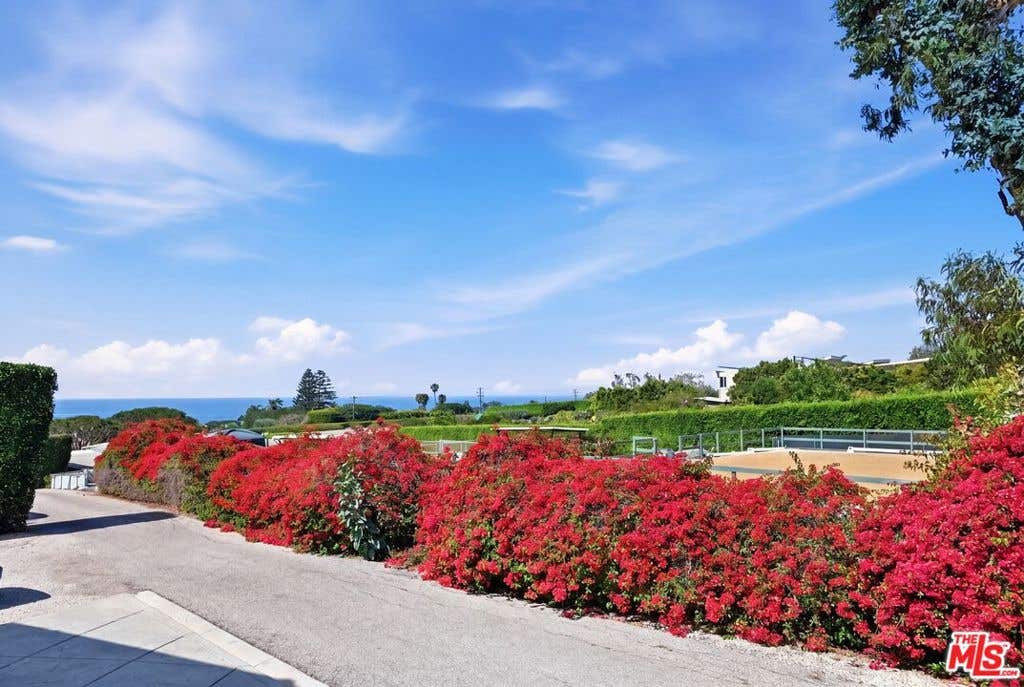 Photo of 30429 Morning View Drive, Malibu, CA 90265 (MLS # 26754287)