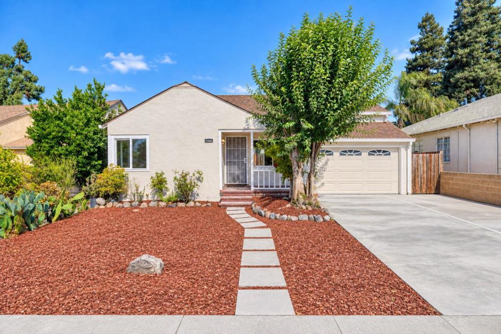 21692 Westfield Ave
