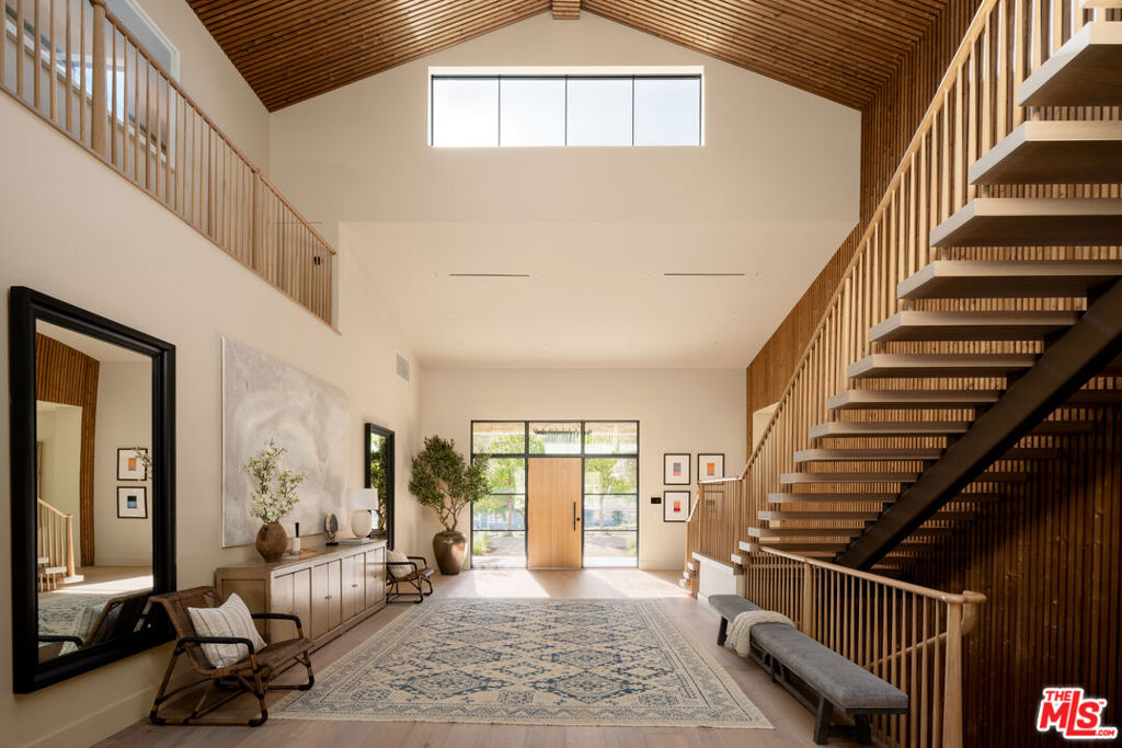 Properties 1 5287 Round Meadow Road