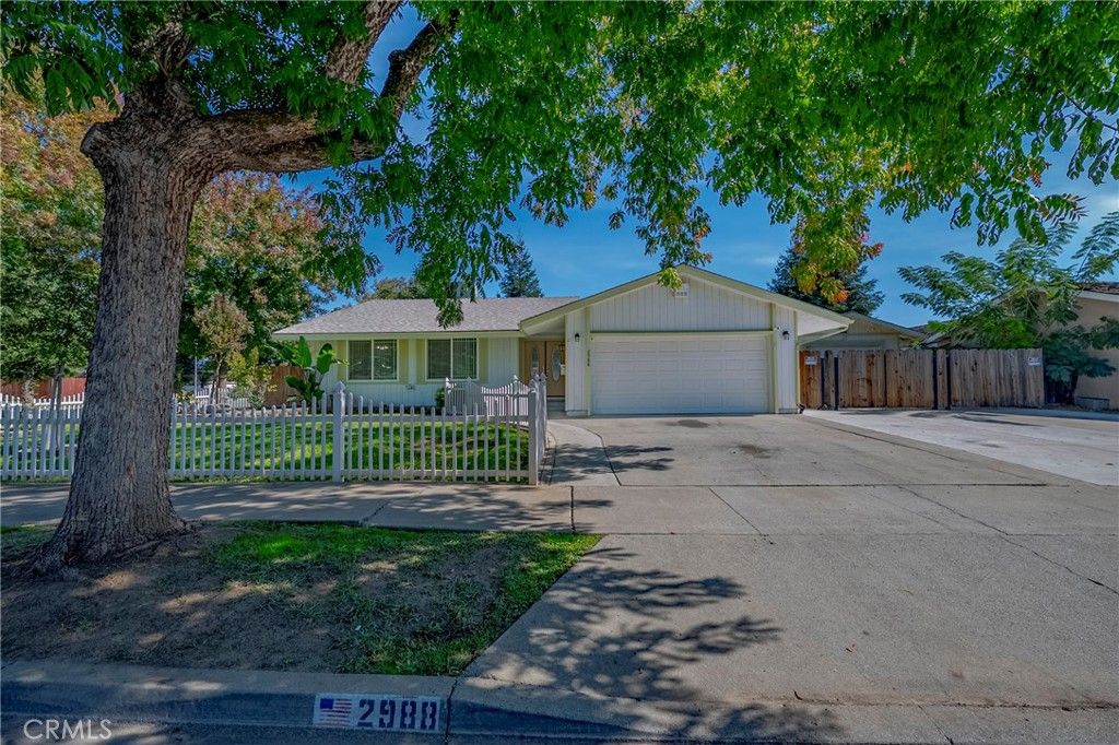 Photo of 2988 Bedford Dr, Merced, CA 95340 (MLS # MC25244060)