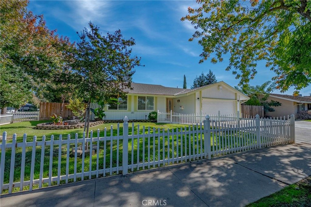 Photo of 2988 Bedford Dr, Merced, CA 95340 (MLS # MC25244060)