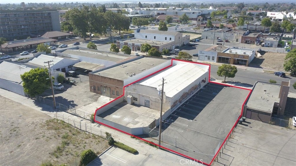 115 W Chapel Street