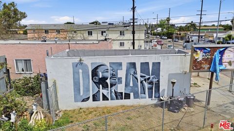 Photo of 11003 Compton Avenue, Los Angeles, CA 90059 (MLS # 26665505)