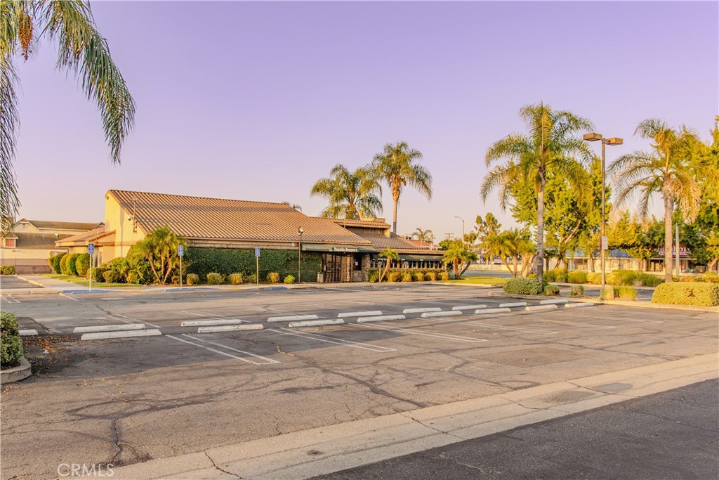 60 N Mountain Avenue