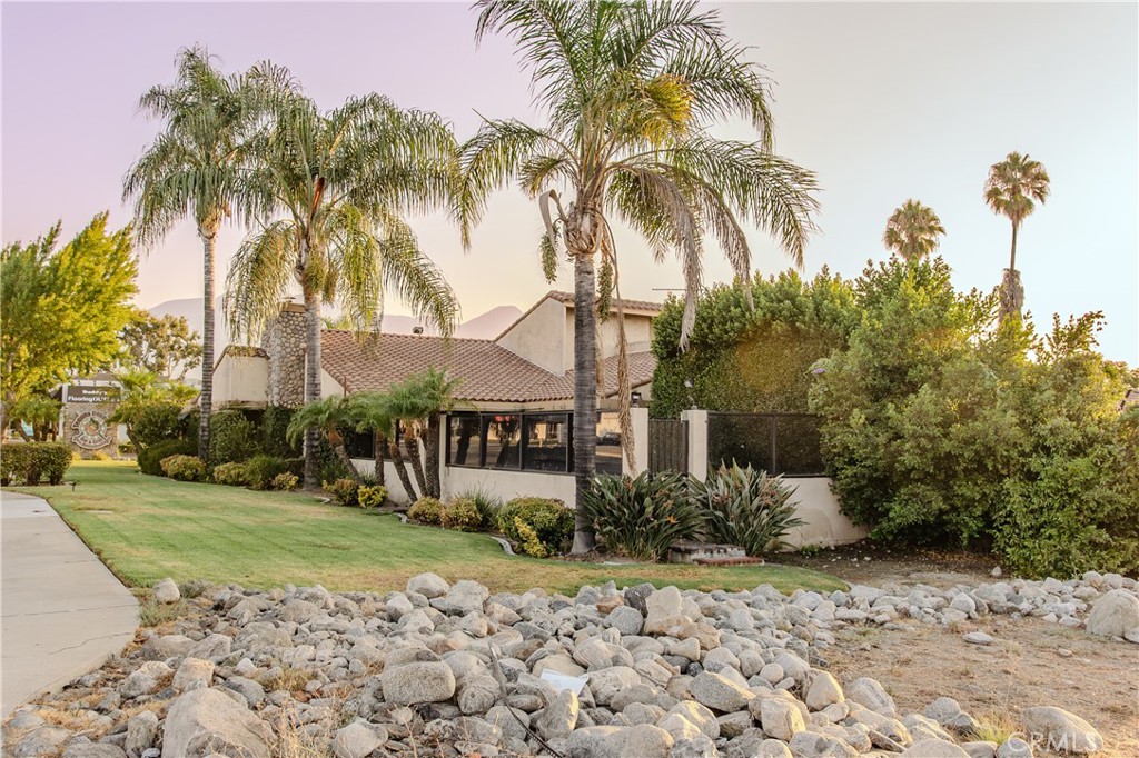 60 N Mountain Avenue