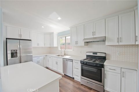 Photo of 7429 Kentland Ave, West Hills, CA 91307 (MLS # SR26069626)