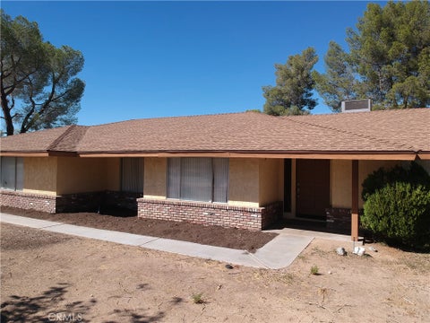 Photo of 19430 Tomahawk Road, Apple Valley, CA 92307 (MLS # IG26218886)
