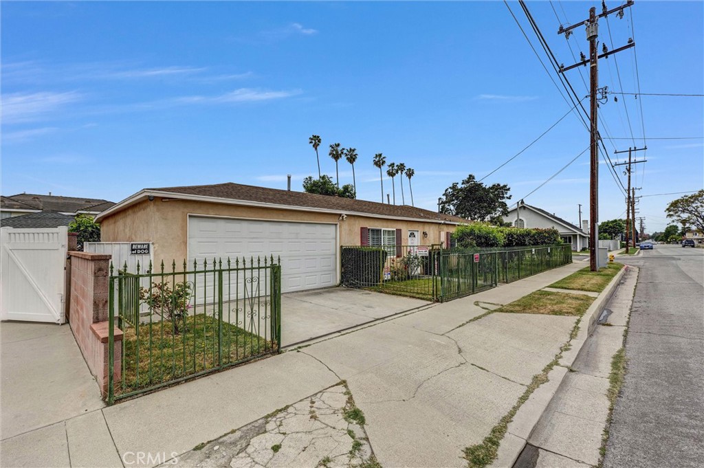 1302 S Gladys Avenue
