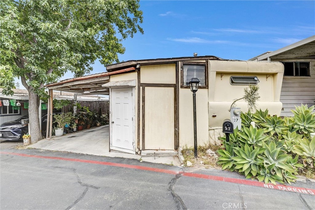 32802 Valle Road 27