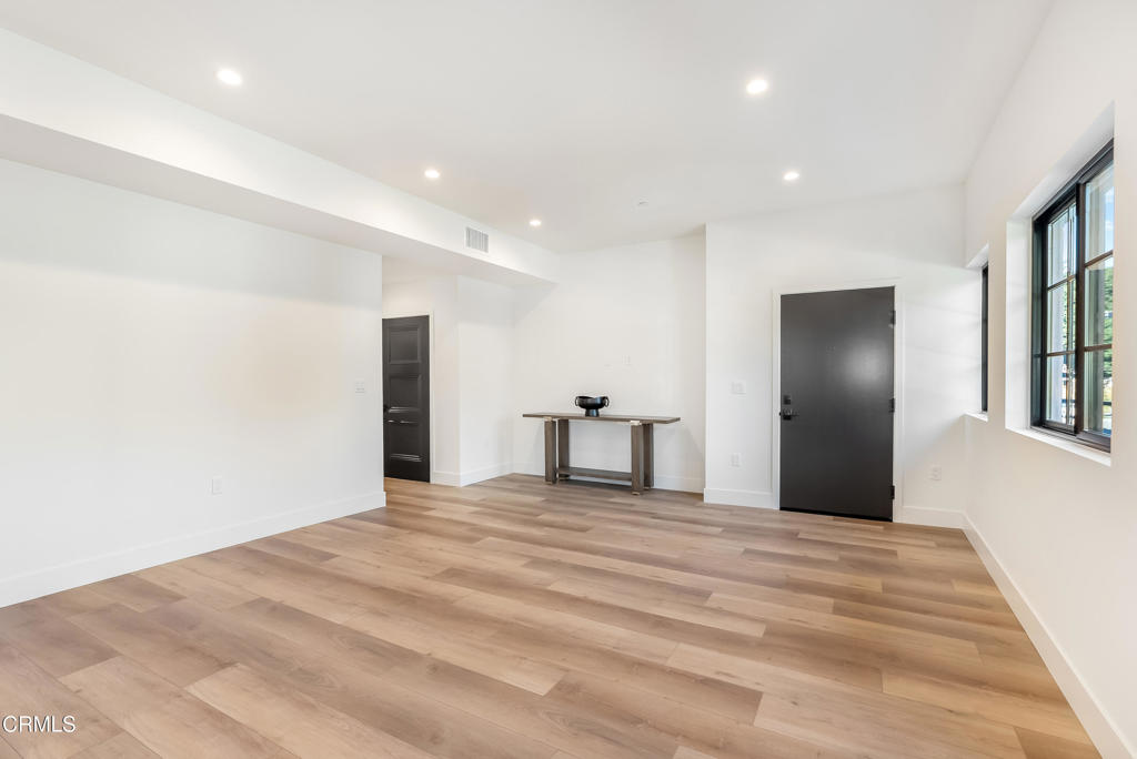 139 S Oak Knoll Avenue 103