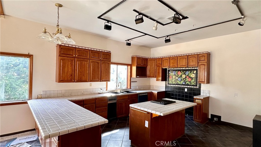 Crestline (CRES) - Residential