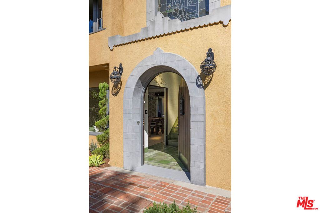 Photo of 540 Mount Washington Drive, Los Angeles, CA 90065 (MLS # 26638027)