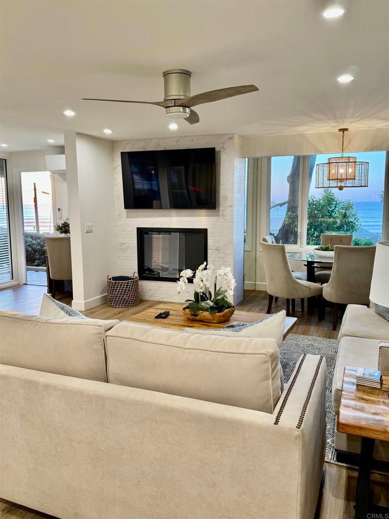 1562 Camino Del Mar 444