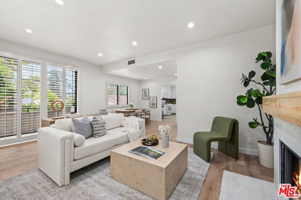 Photo of 4519 Coldwater Canyon Avenue #10, Studio City, CA 91604 (MLS # 25600463)