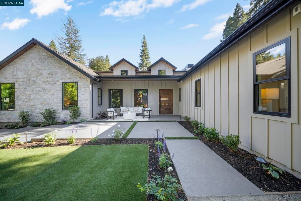 132 Leona Ct