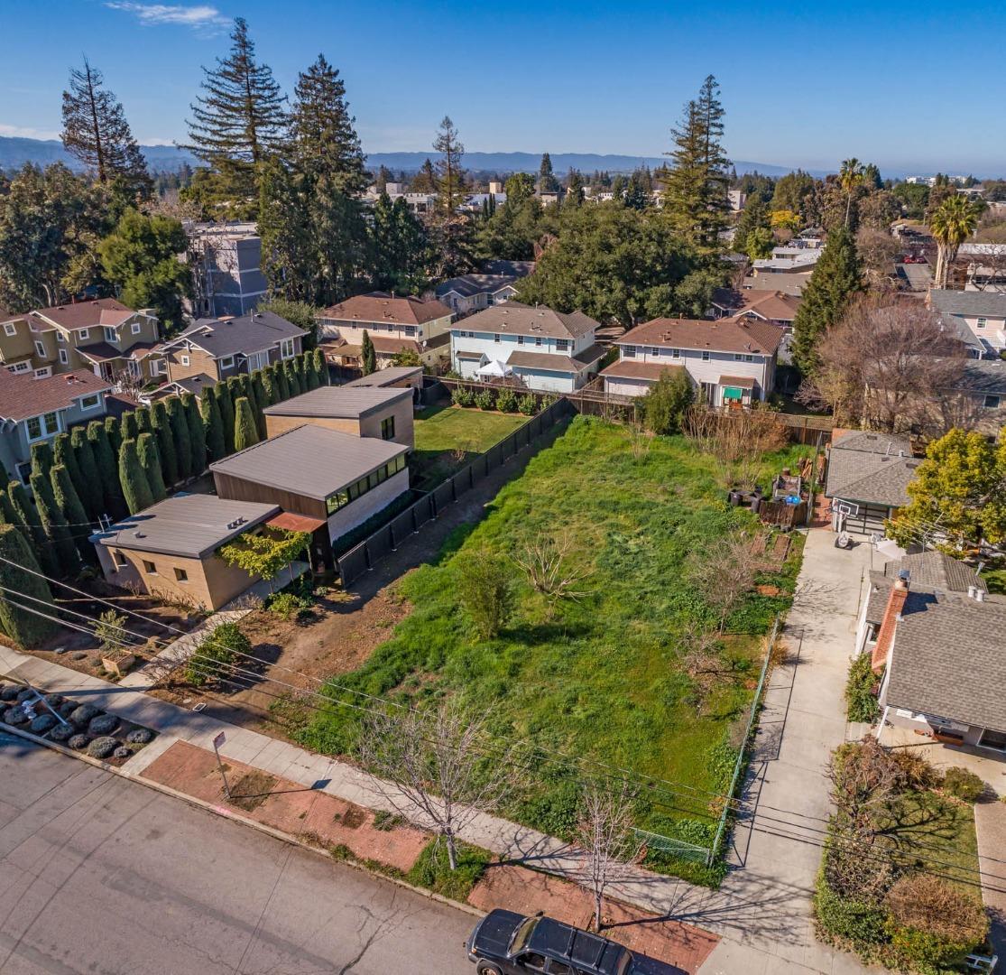 694 Pettis Avenue
