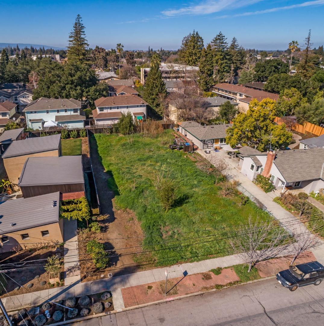 694 Pettis Avenue