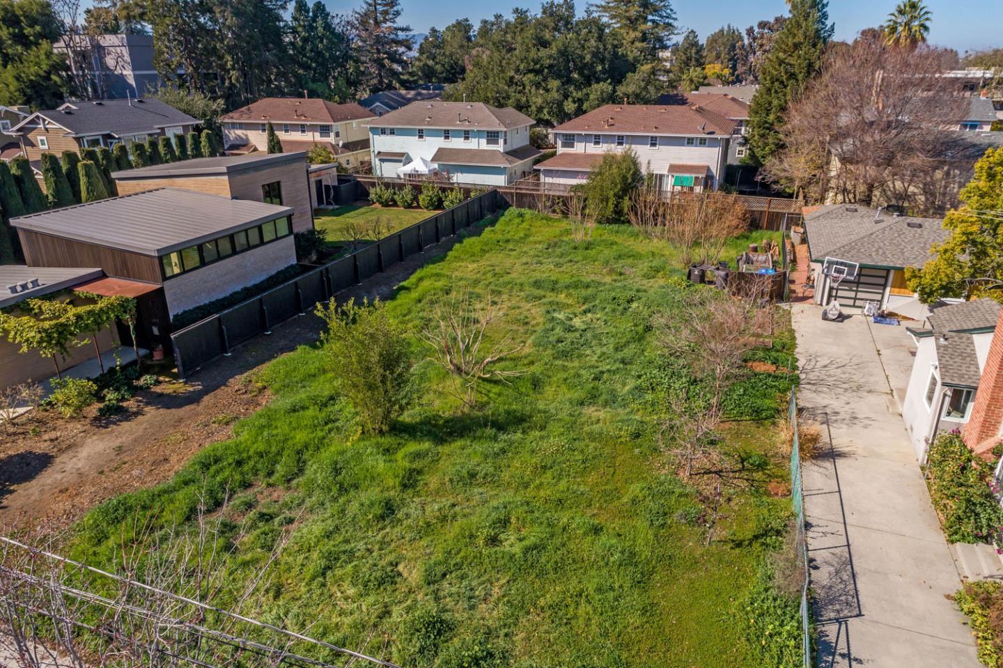 694 Pettis Avenue