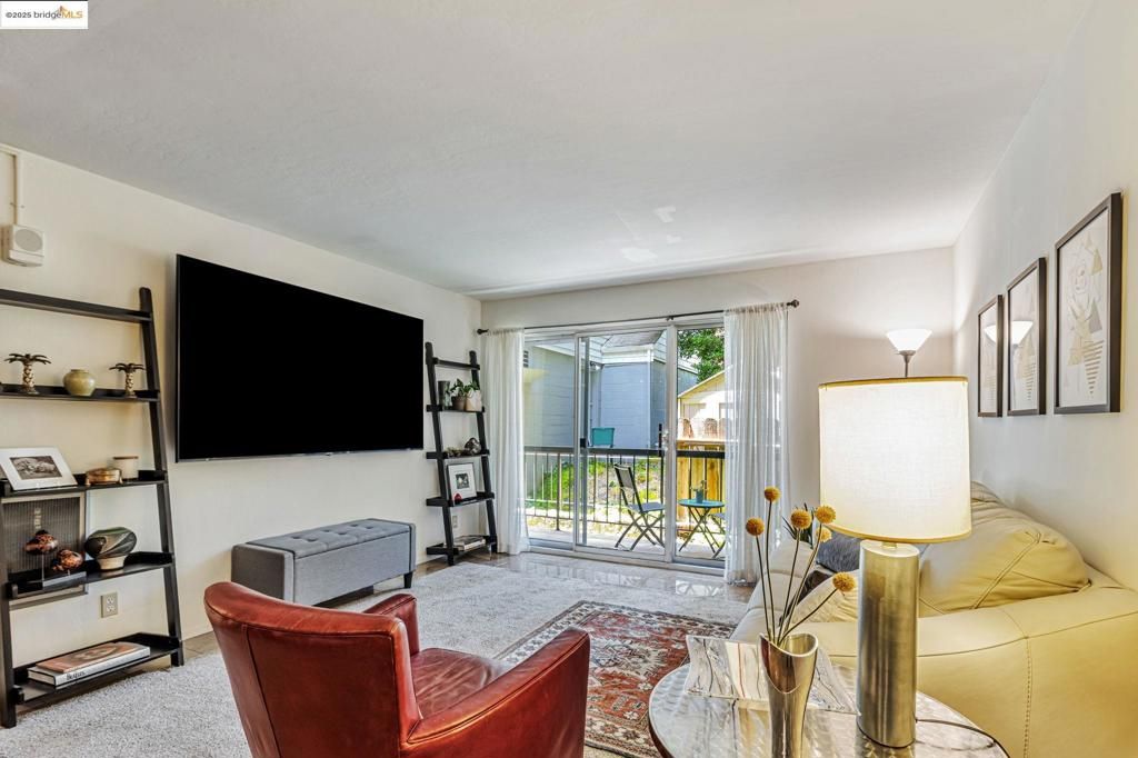 listing image 130729494170912542549