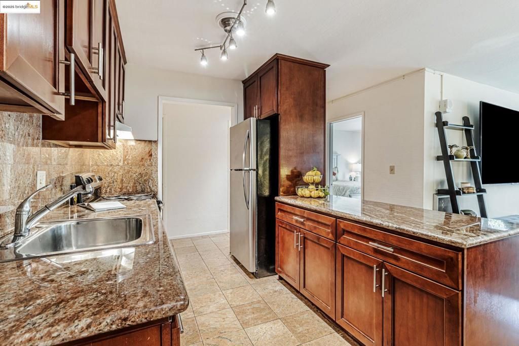 listing image 130722012339399051939