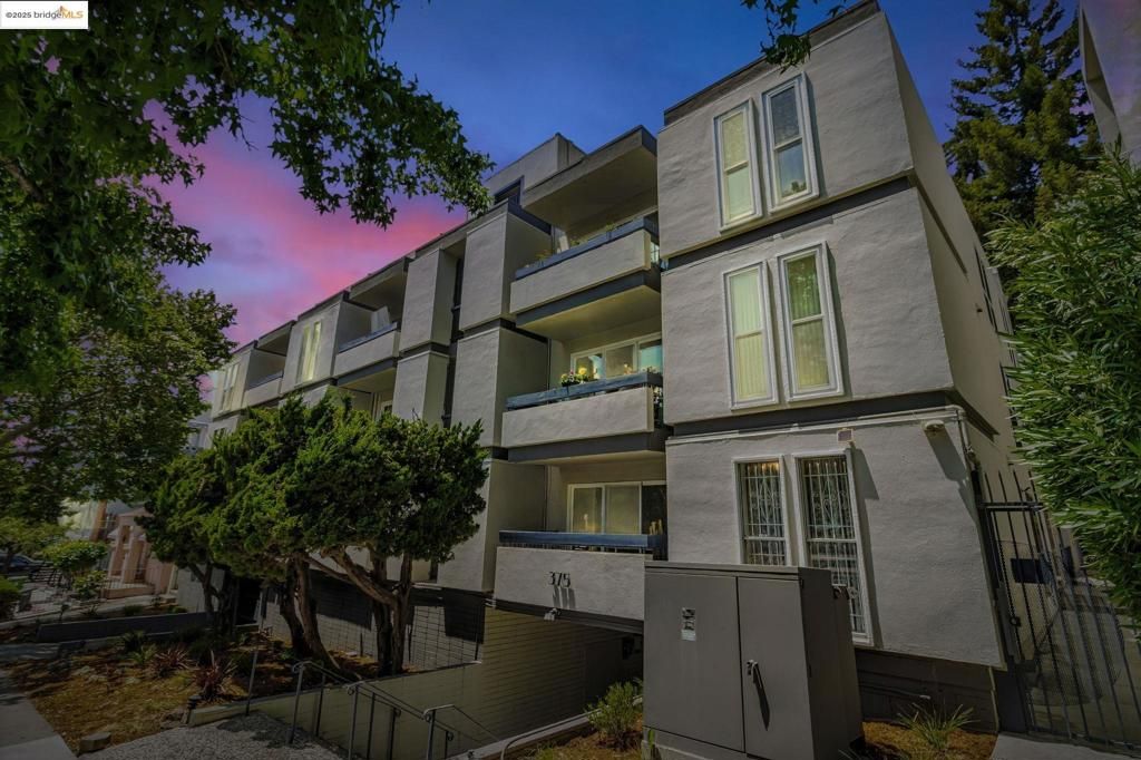listing image 130726899300929735106