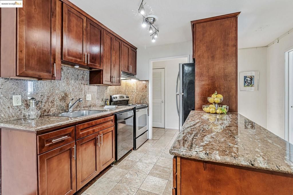 listing image 130727955107336884500