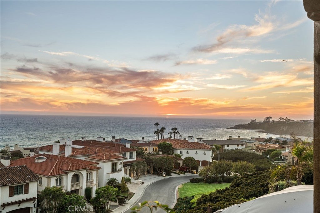 64 Ritz Cove