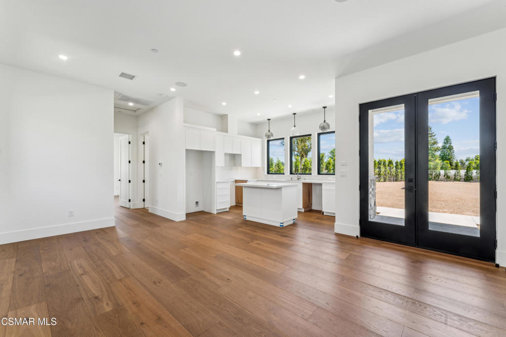Camarillo, California, 93010, United States, 7 Bedrooms Bedrooms, ,7 BathroomsBathrooms,Residential,Active,2019477