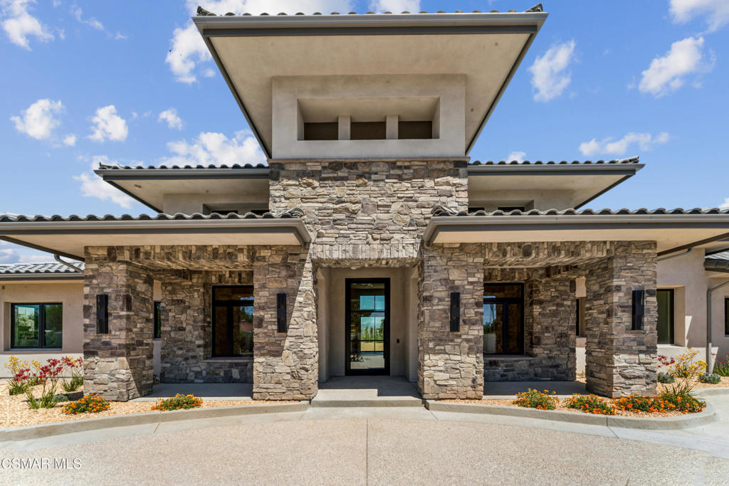 1/2 Crestview Avenue