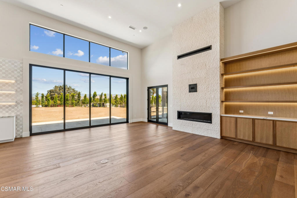 Camarillo, California, 93010, United States, 7 Bedrooms Bedrooms, ,7 BathroomsBathrooms,Residential,Active,2019477