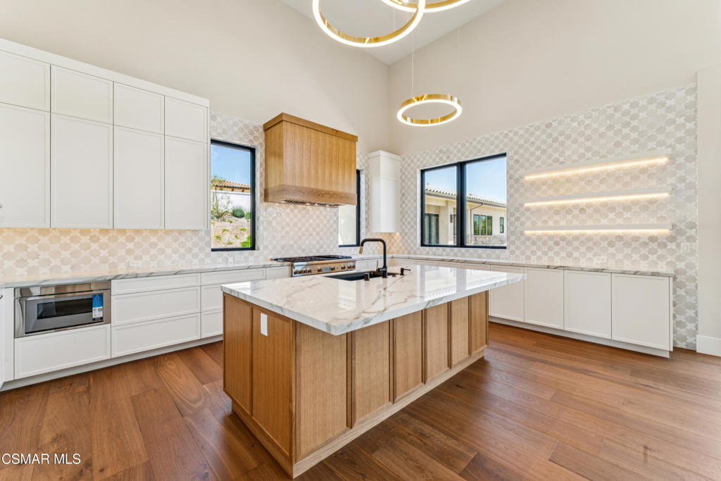 Camarillo, California, 93010, United States, 7 Bedrooms Bedrooms, ,7 BathroomsBathrooms,Residential,Active,2019477