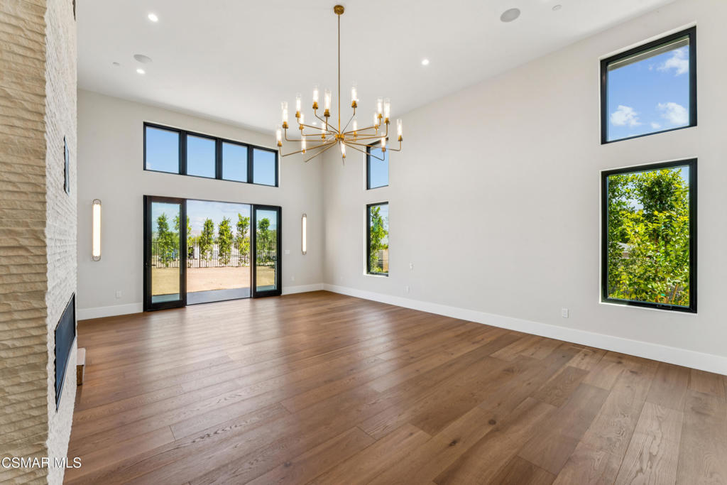 Camarillo, California, 93010, United States, 7 Bedrooms Bedrooms, ,7 BathroomsBathrooms,Residential,Active,2019477