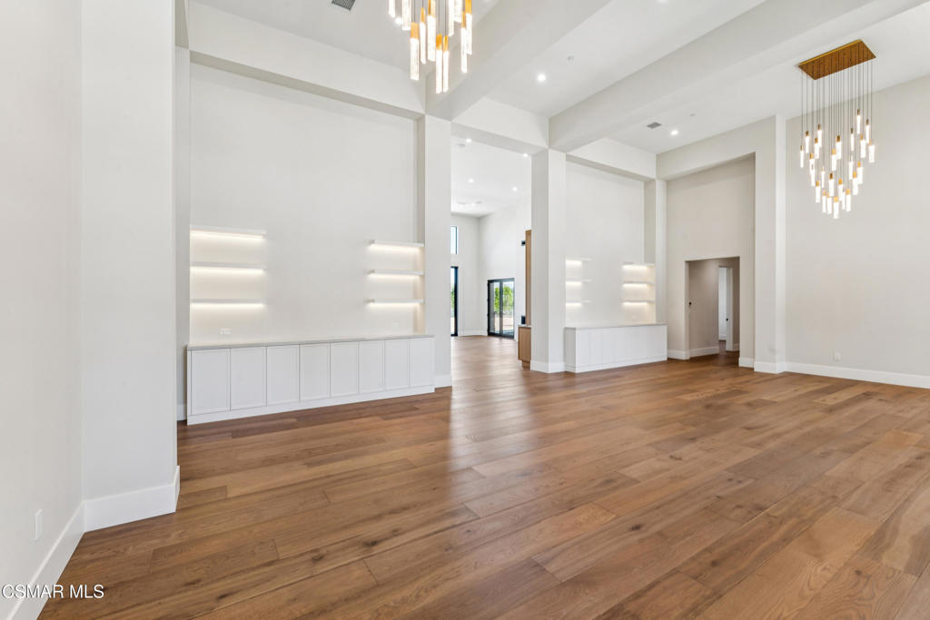 Camarillo, California, 93010, United States, 7 Bedrooms Bedrooms, ,7 BathroomsBathrooms,Residential,Active,2019477