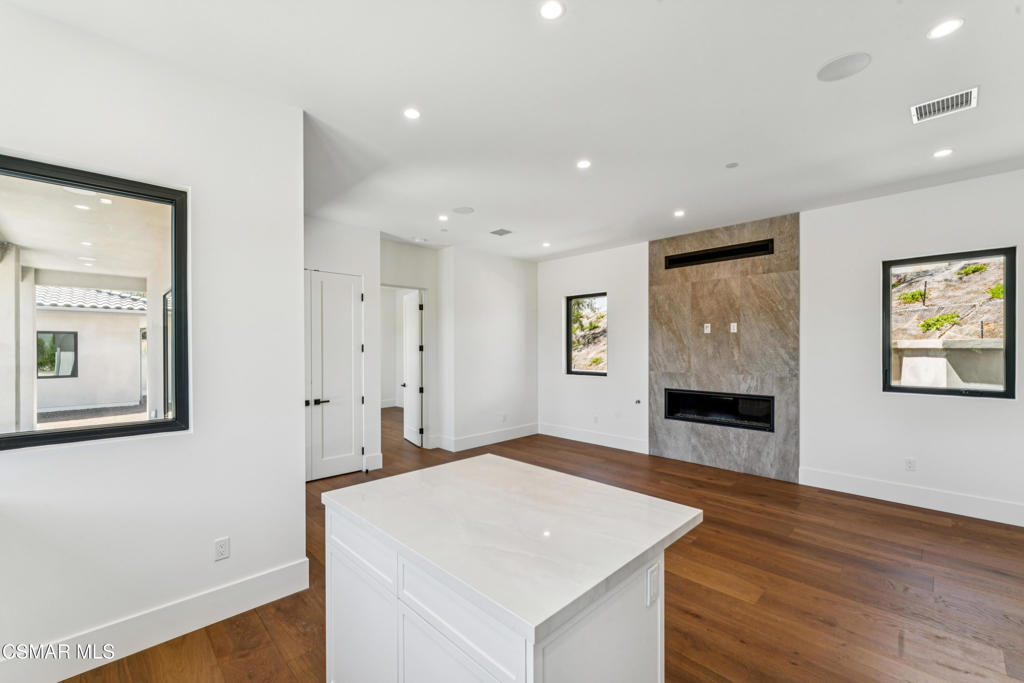 Camarillo, California, 93010, United States, 7 Bedrooms Bedrooms, ,7 BathroomsBathrooms,Residential,Active,2019477