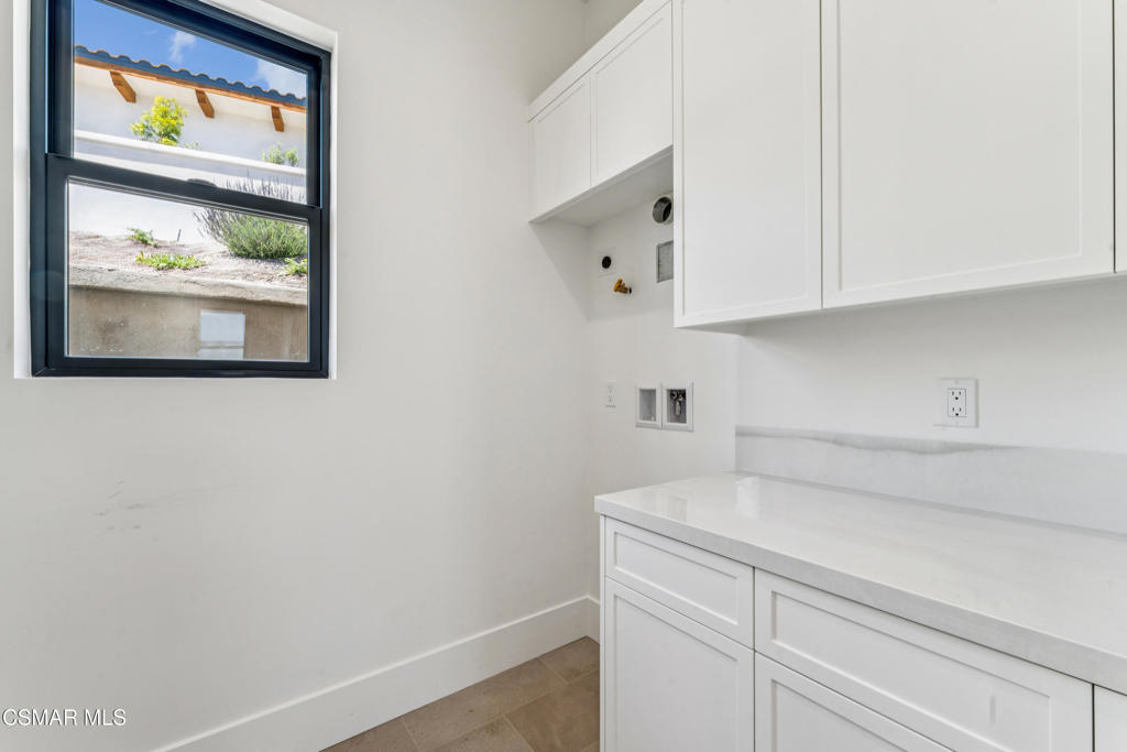 Camarillo, California, 93010, United States, 7 Bedrooms Bedrooms, ,7 BathroomsBathrooms,Residential,Active,2019477