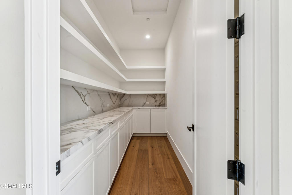 Camarillo, California, 93010, United States, 7 Bedrooms Bedrooms, ,7 BathroomsBathrooms,Residential,Active,2019477