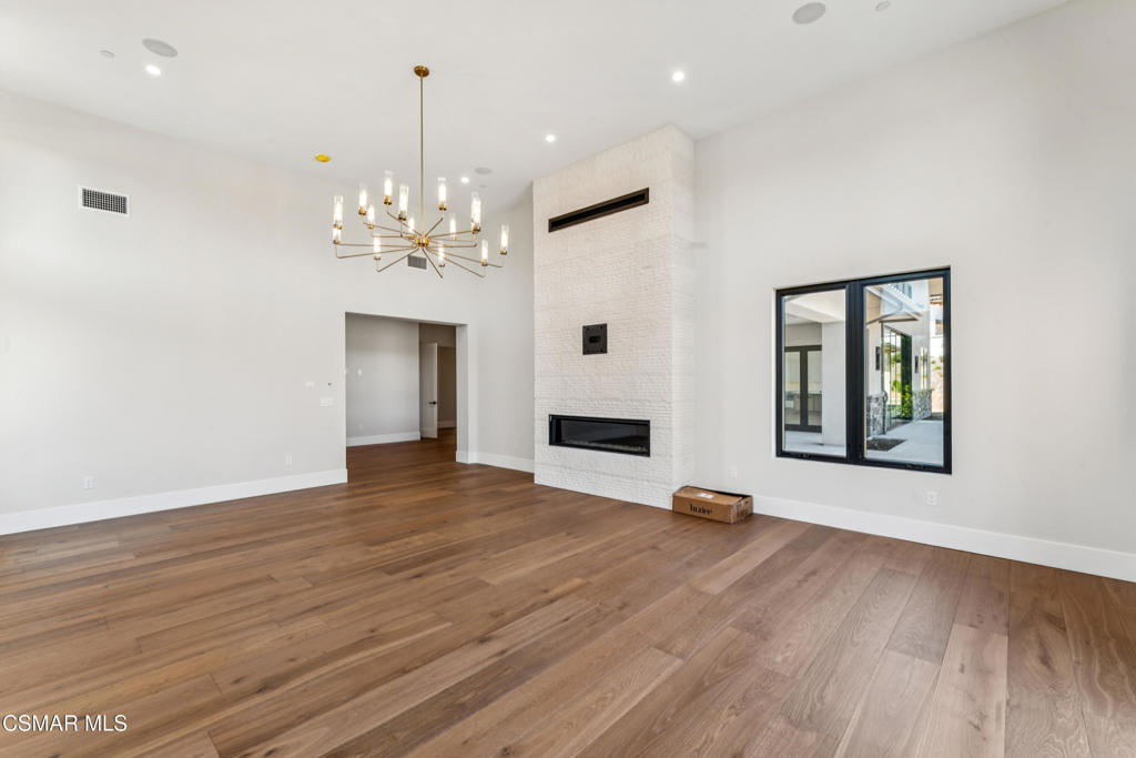 Camarillo, California, 93010, United States, 7 Bedrooms Bedrooms, ,7 BathroomsBathrooms,Residential,Active,2019477