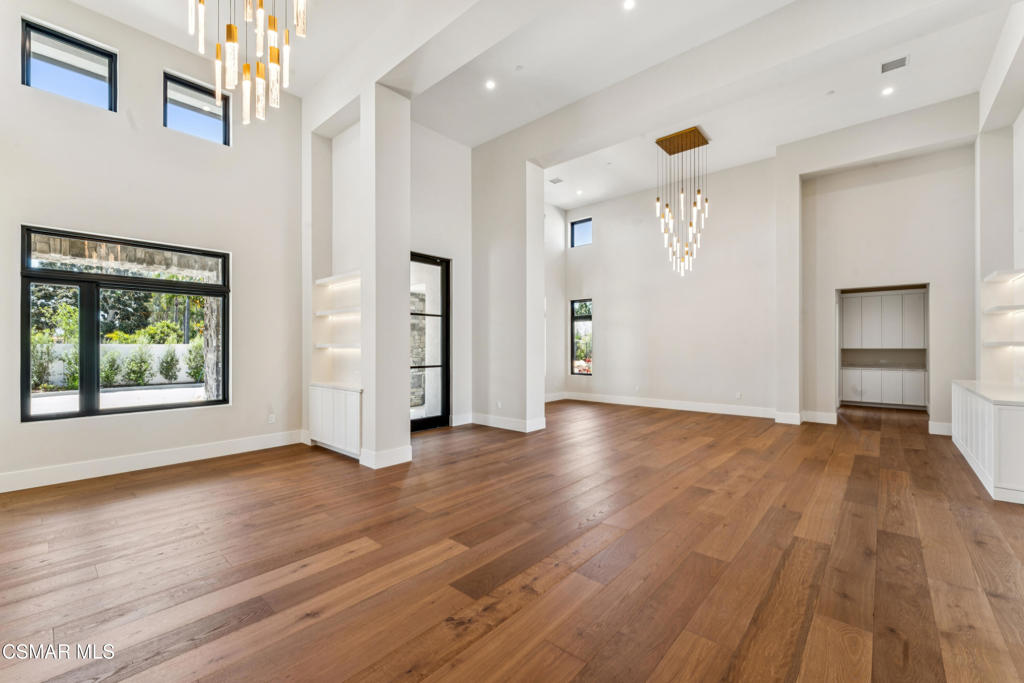 Camarillo, California, 93010, United States, 7 Bedrooms Bedrooms, ,7 BathroomsBathrooms,Residential,Active,2019477