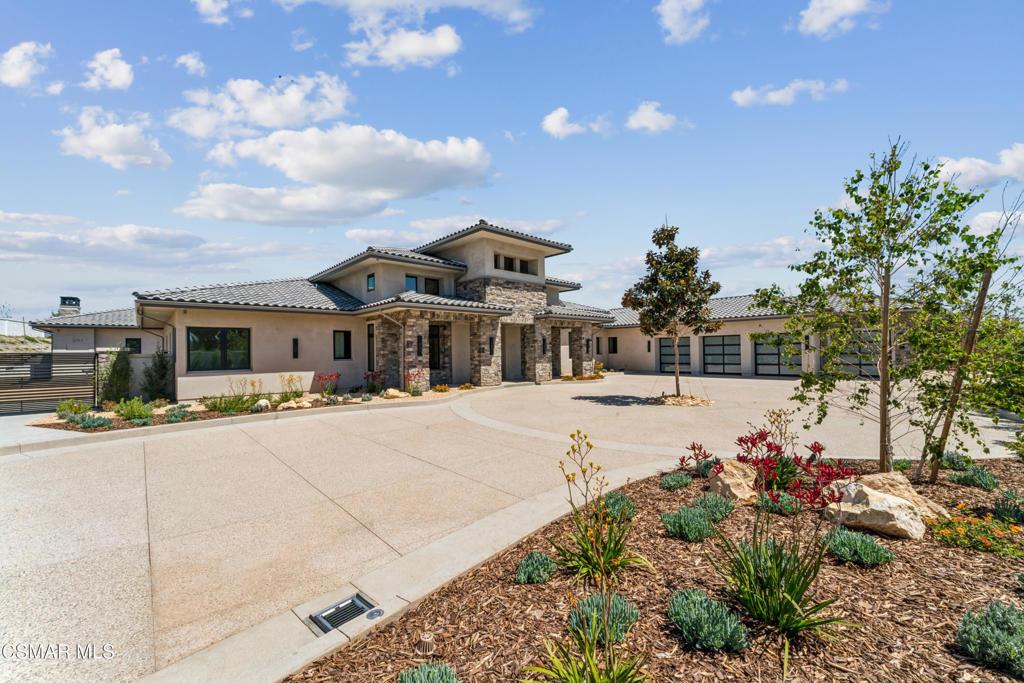 1/2 Crestview Avenue