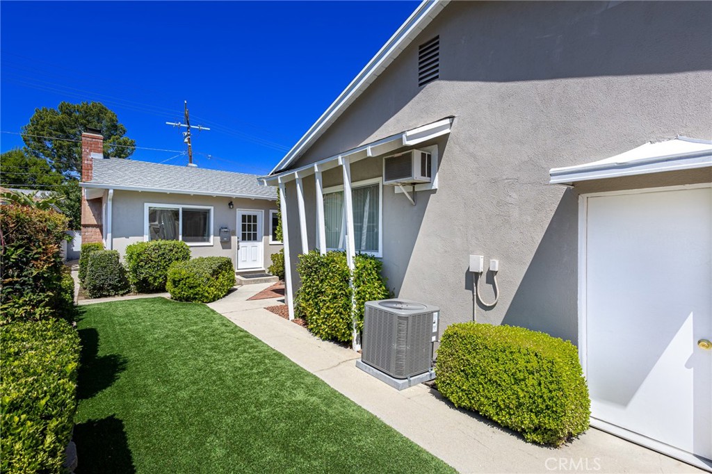 Properties 2 4815 Topanga Canyon Boulevard