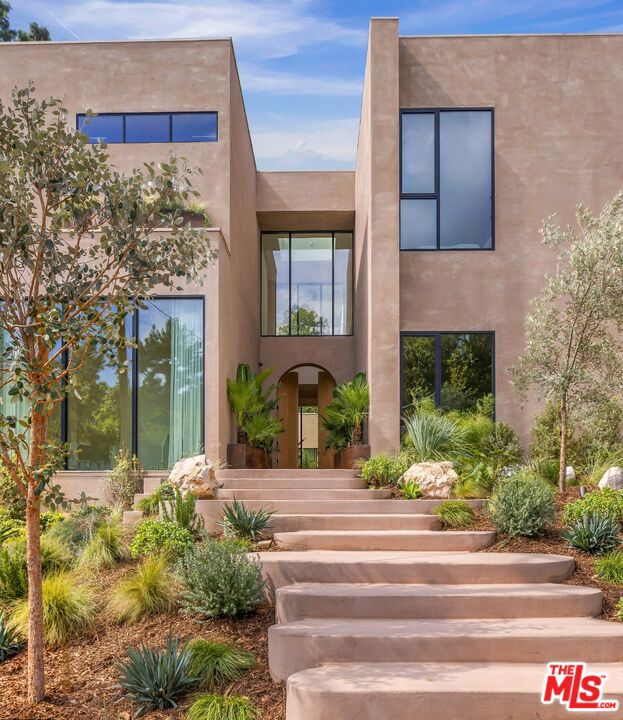 Photo of 2267 Betty Lane, Beverly Hills, CA 90210 (MLS # 26992295)