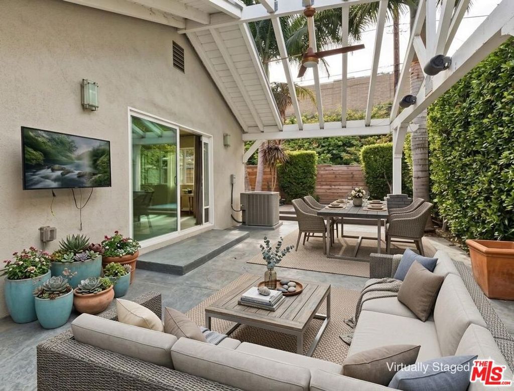 Photo of 5437 Coolidge Avenue, Culver City, CA 90230 (MLS # 26676875)