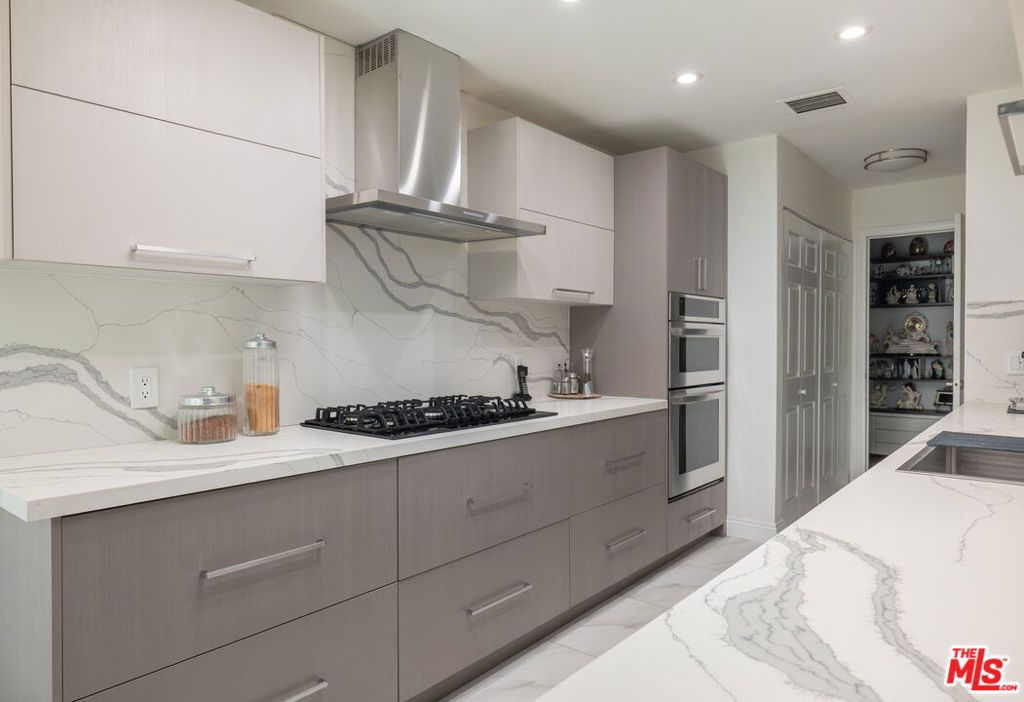 Photo of 4822 Van Noord Avenue #6, Sherman Oaks, CA 91423 (MLS # 25575873)