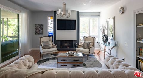 Photo of 4822 Van Noord Avenue #6, Sherman Oaks, CA 91423 (MLS # 25575873)