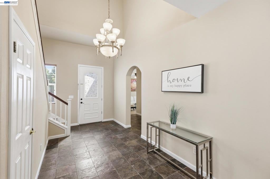 1821 Tioga Pass Way