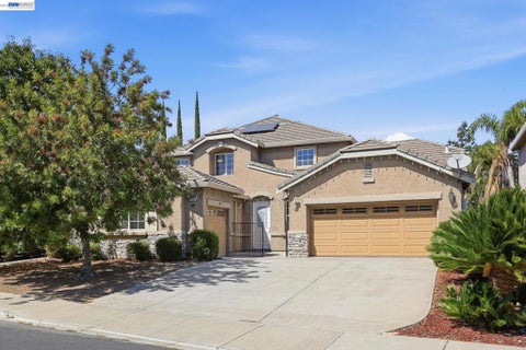 Photo of 1821 Tioga Pass Way, Antioch, CA 94531 (MLS # 41148373)