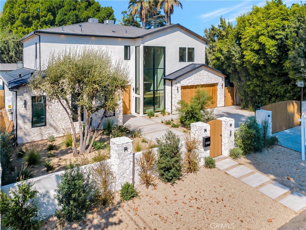 Properties 4 5149 Beeman Avenue