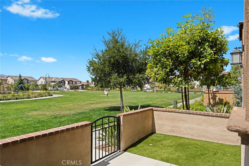 8729 Roving Place