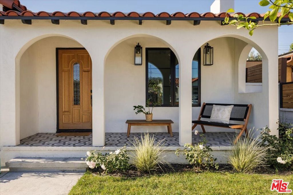 Photo of 3448 Ferncroft Road, Los Angeles, CA 90039 (MLS # 26649783)