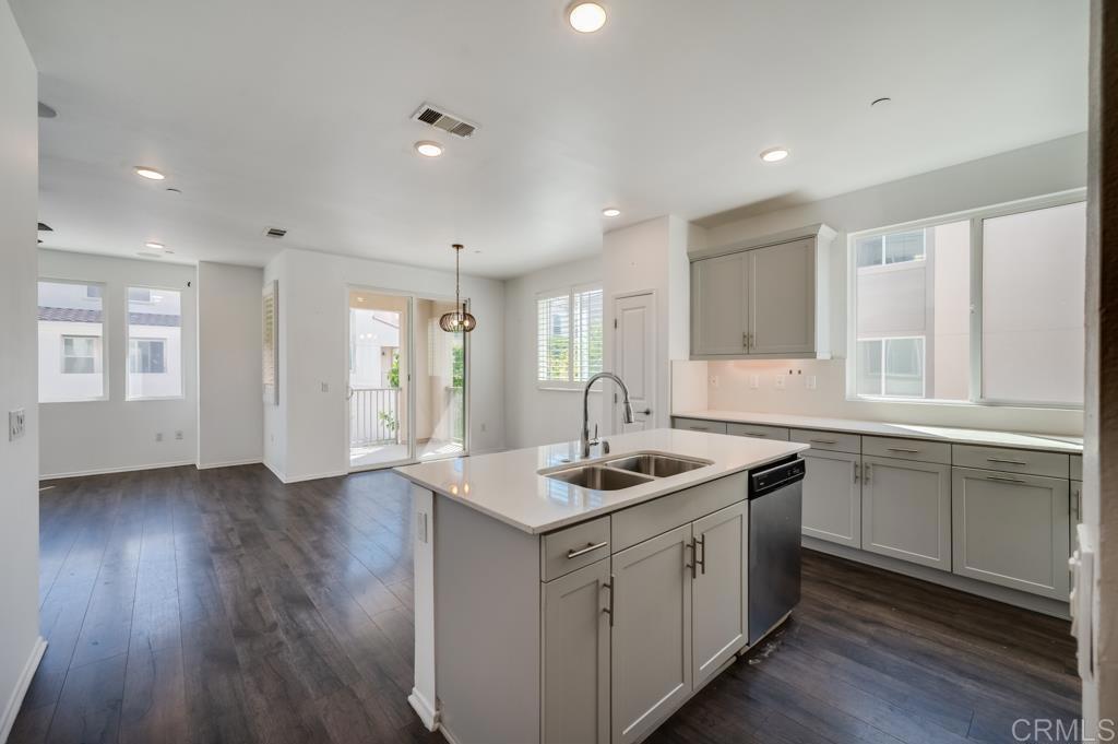 1207 Paseo Seashore 82